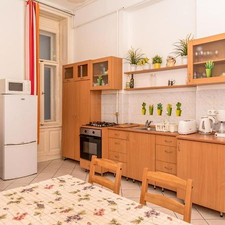 Danubius Grand Astoria Boedapest Buitenkant foto
