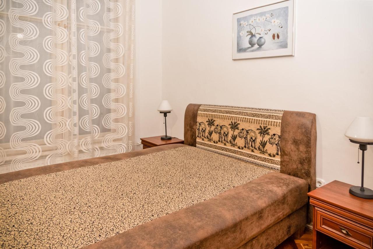 Danubius Grand Astoria Boedapest Buitenkant foto